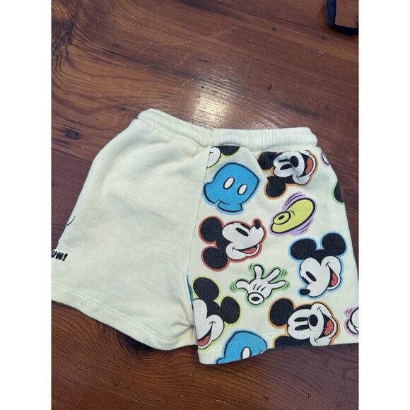 H&M Disney Mickey Mouse Pull On Shorts Size 18-24 Months - Picture 5 of 5